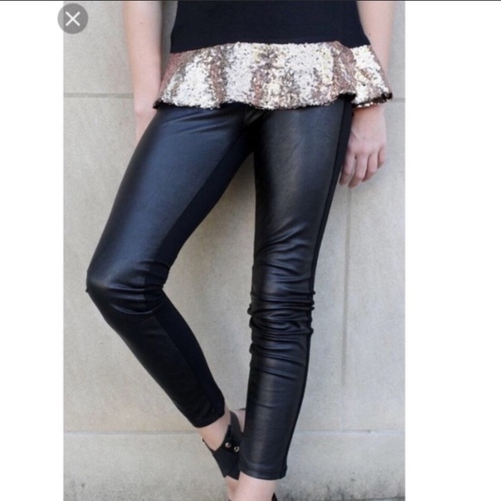 NWT Tractr Front Faux Leather Legging Size XS/S/M